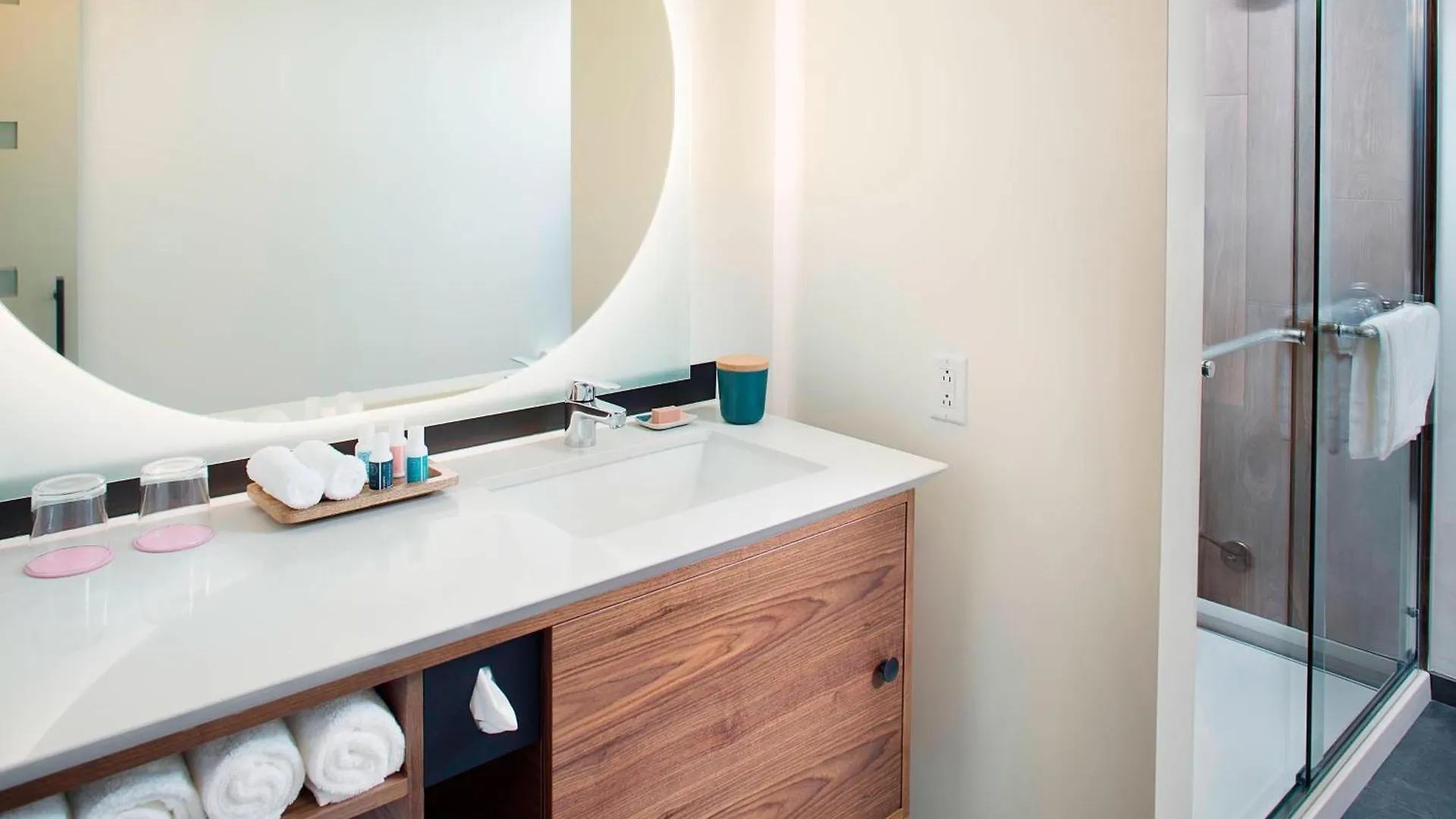 Hotel The Laylow Waikiki, Autograph Collection Honolulu